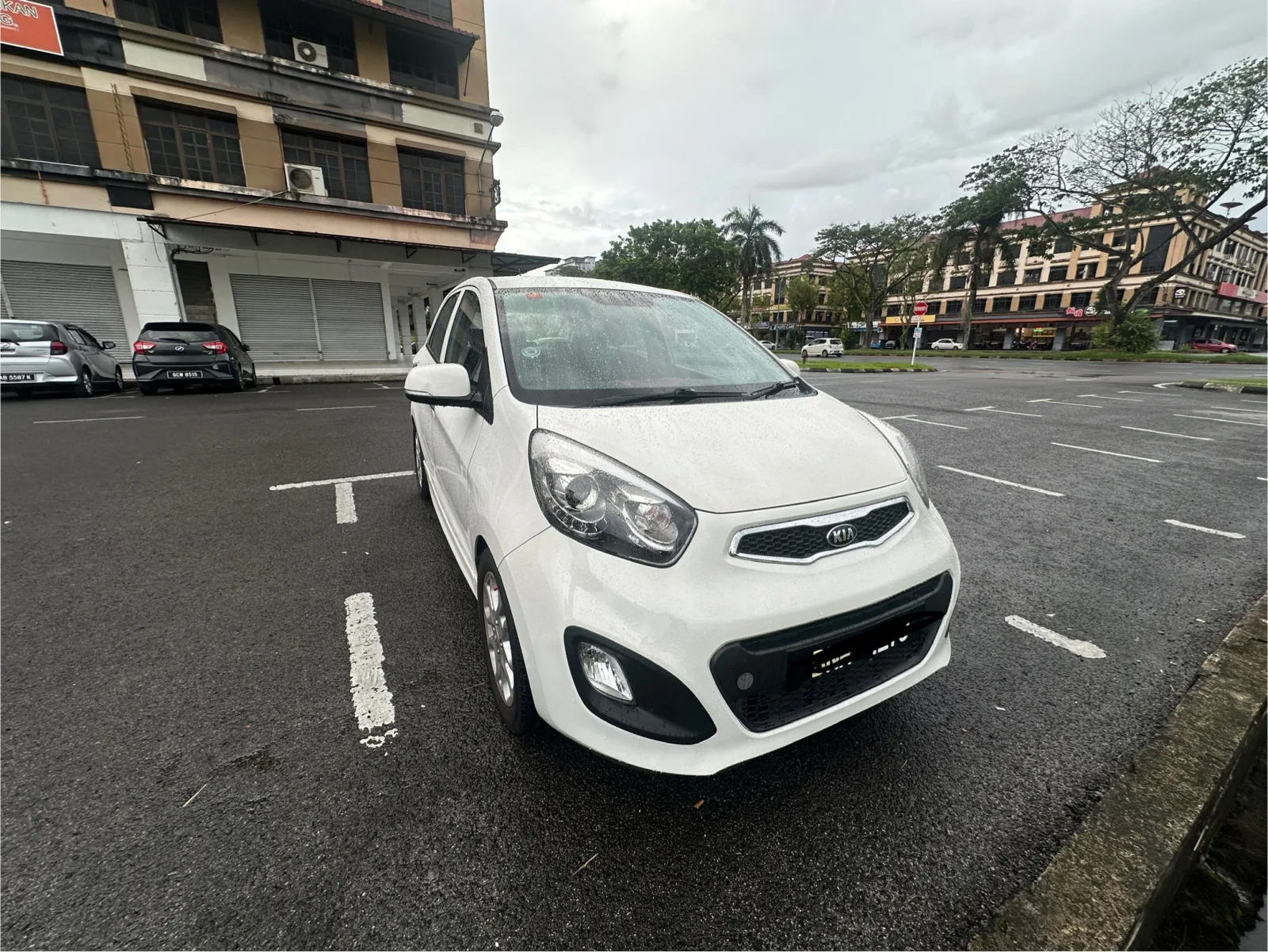 Kia Picanto White